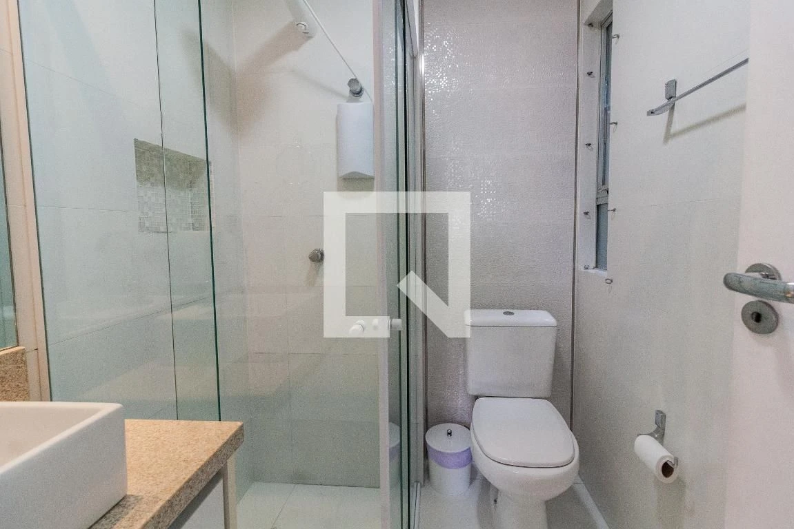Furnished apartment, 77 m², with a glass-enclosed balcony — photo 37