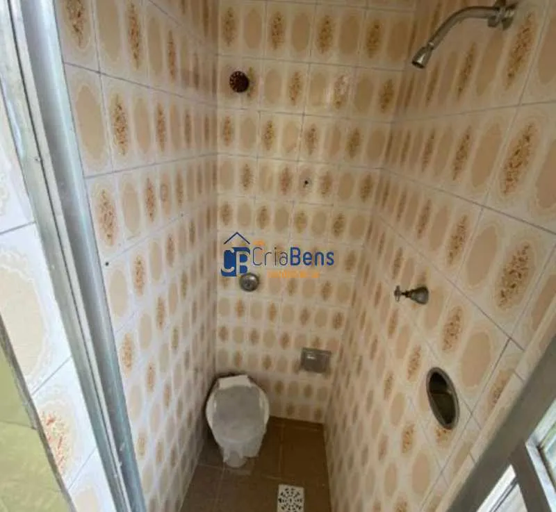 Wood or laminate floors in a 2-bedroom apartment, 60 m² — photo 10