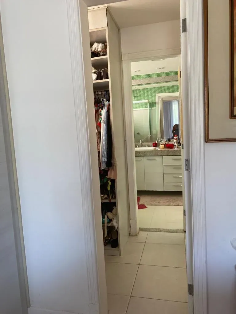 Casa com cozinha fechada e fogão a gás, 350 m² — photo 22