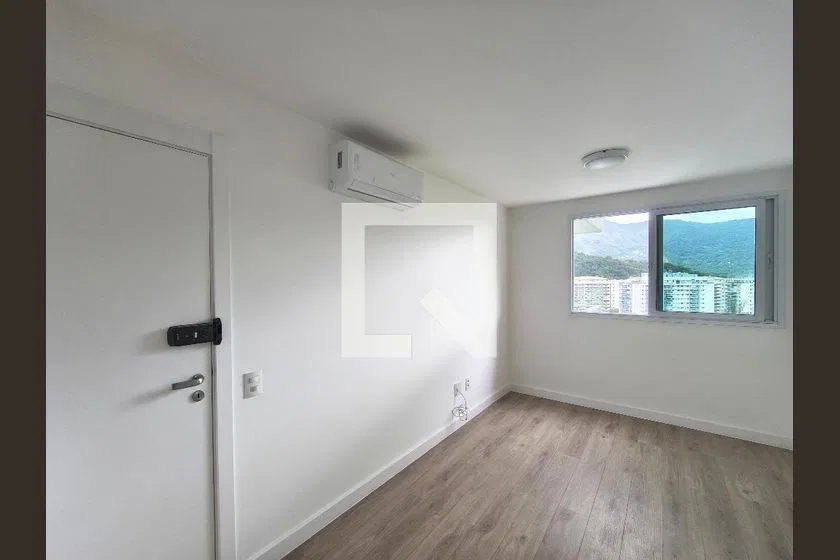 2-bedroom apartment with a mountain view — photo 10