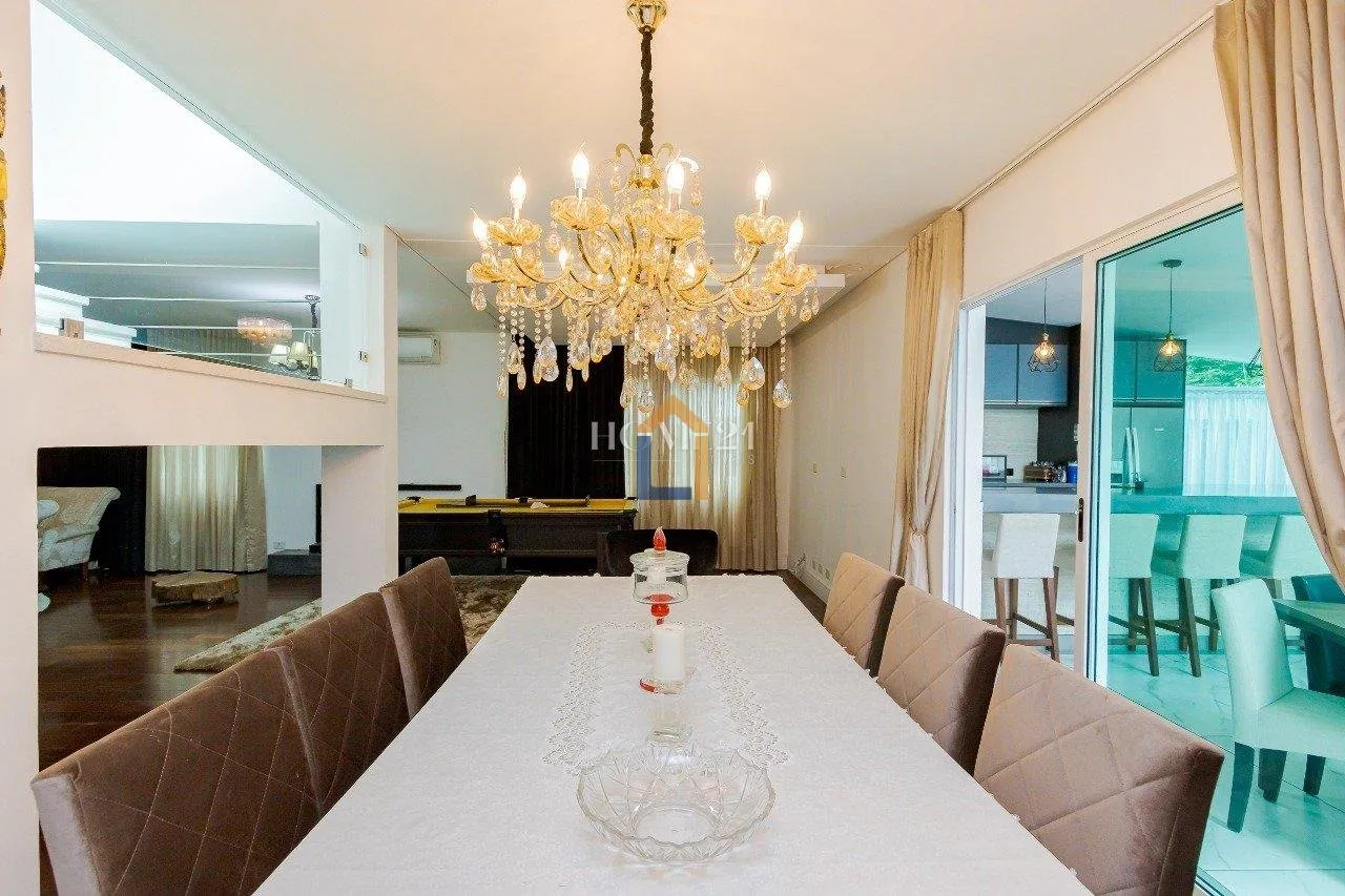 Furnished 470 m² house with 4 bedrooms and private garden — photo 35