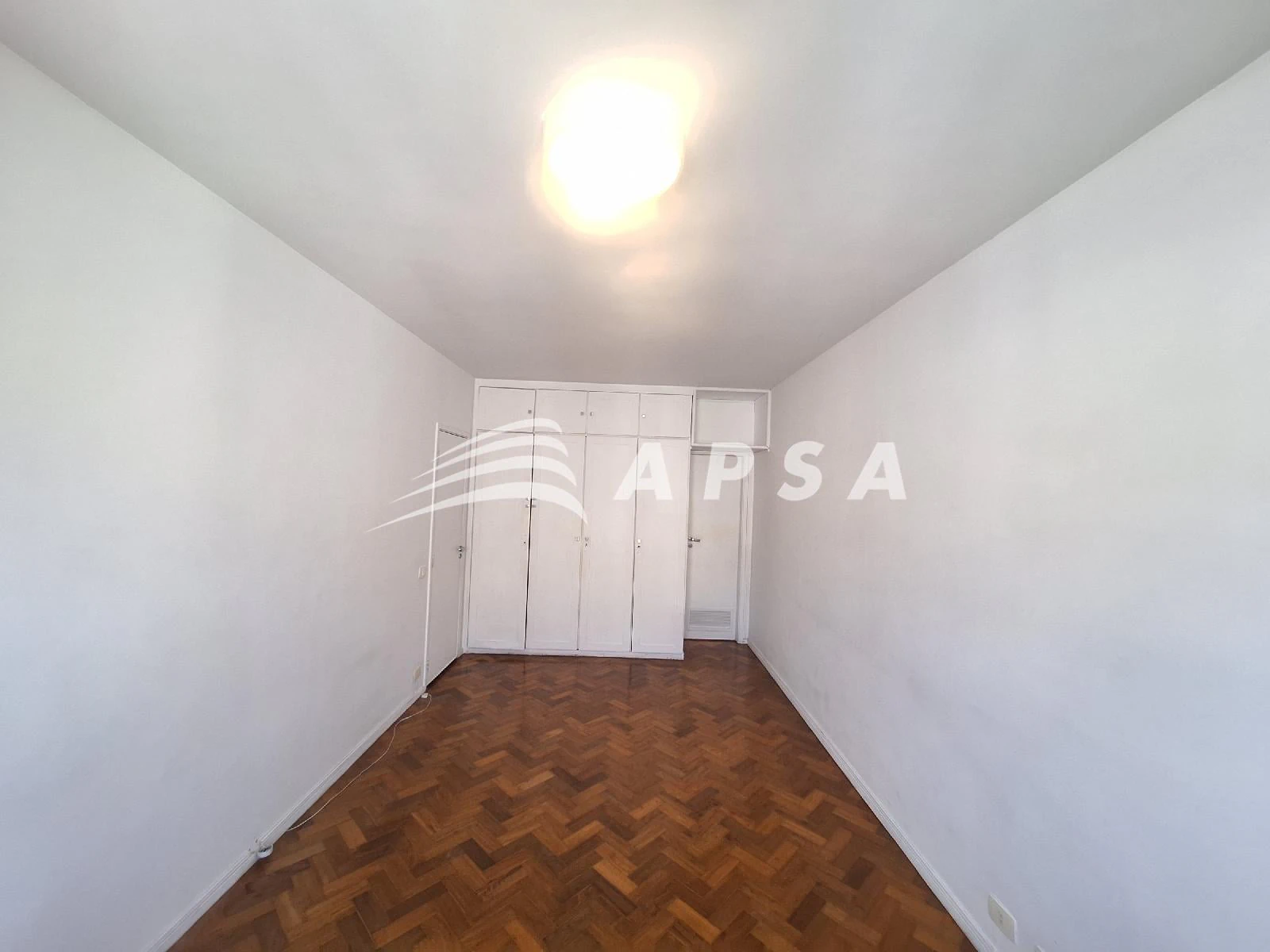 Квартира: 2 спальні, 1 з власною ванною кімнатою, 93 м² — photo 3