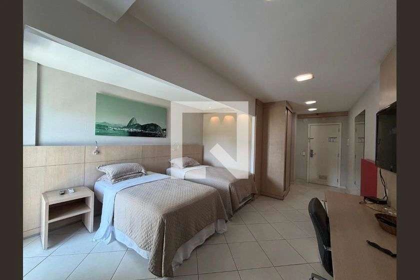 Студия 37 м² с балконом и компактной кухней — photo 3