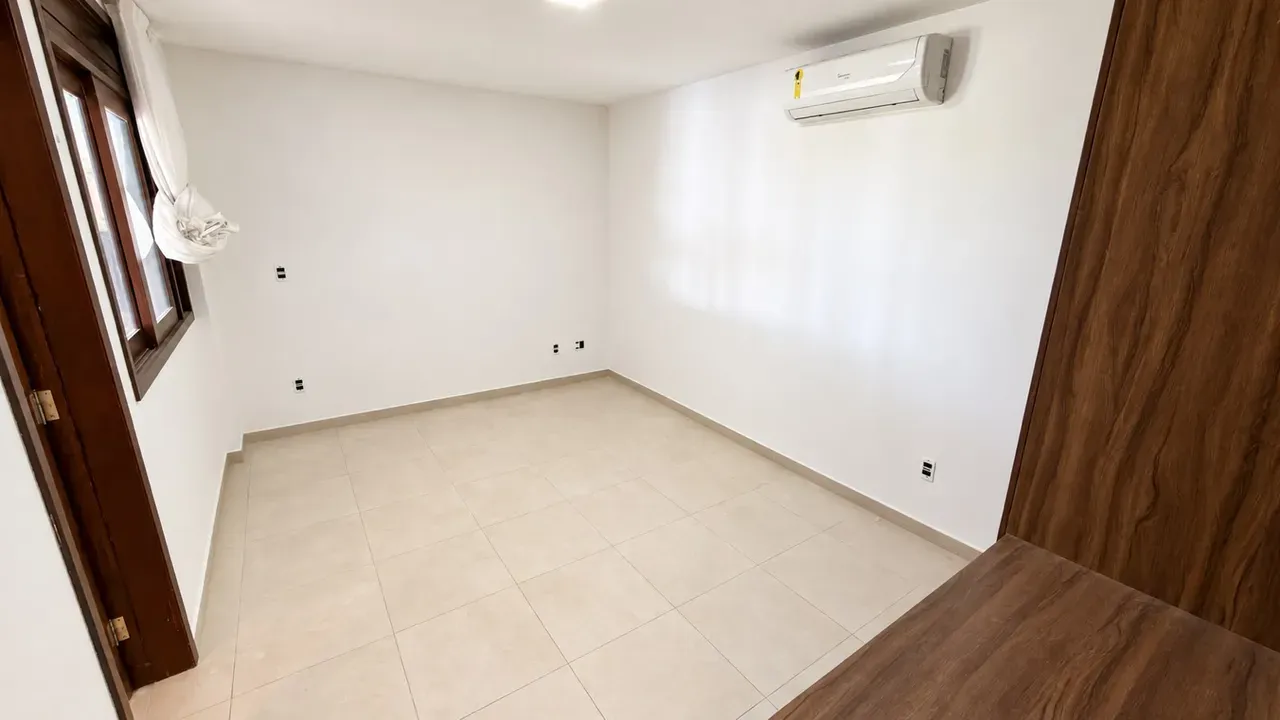 Casa de 340 m² com varanda gourmet e vista para a água — photo 27