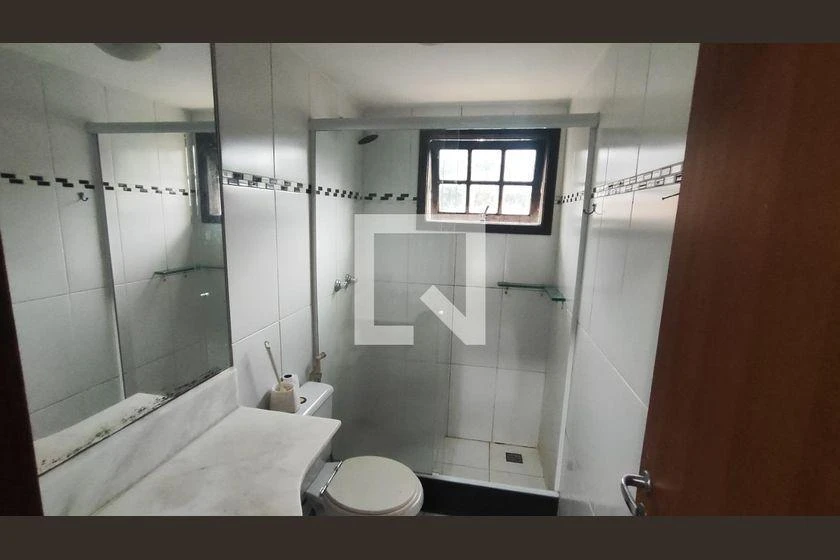 House with 3 bedrooms, 4 bathrooms and 360 m² — photo 46