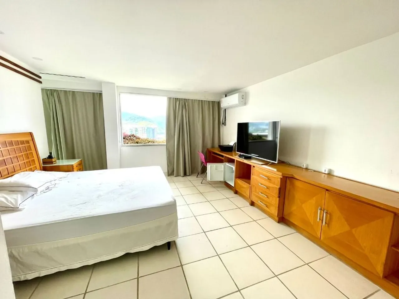 Furnished penthouse with 5 bedrooms and 1147 m² — photo 13