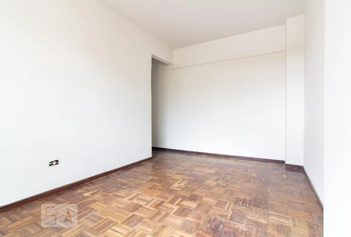 2-bedroom apartment with wood or laminate floors in Curitiba — photo 23