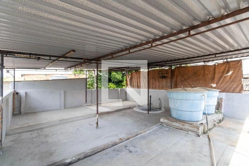 Rental house with 3 bedrooms and 300 m² of space — photo 39
