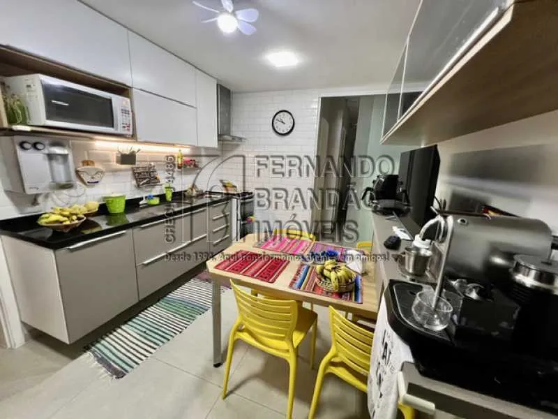 3-bedroom apartment with an open-plan kitchen — photo 8