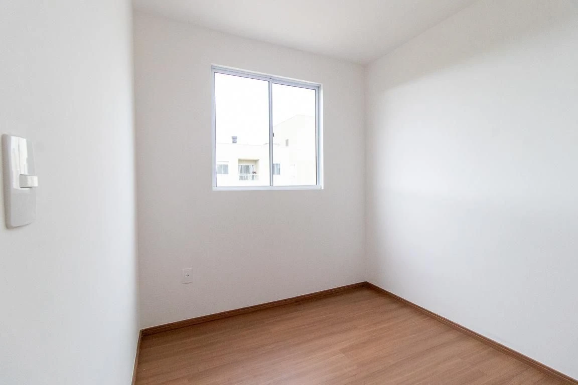 2-bedroom apartment in a building with a gym — photo 14