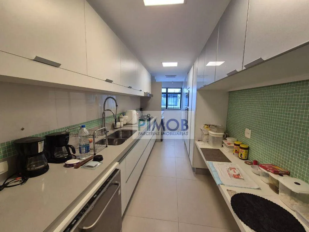 Furnished duplex penthouse with 3 bedrooms and 256 m² — photo 17