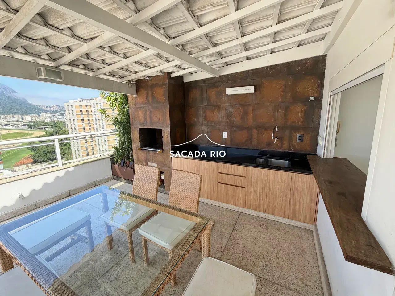 Floor-to-ceiling windows in a 3-bedroom apartment, 200 m² — photo 14