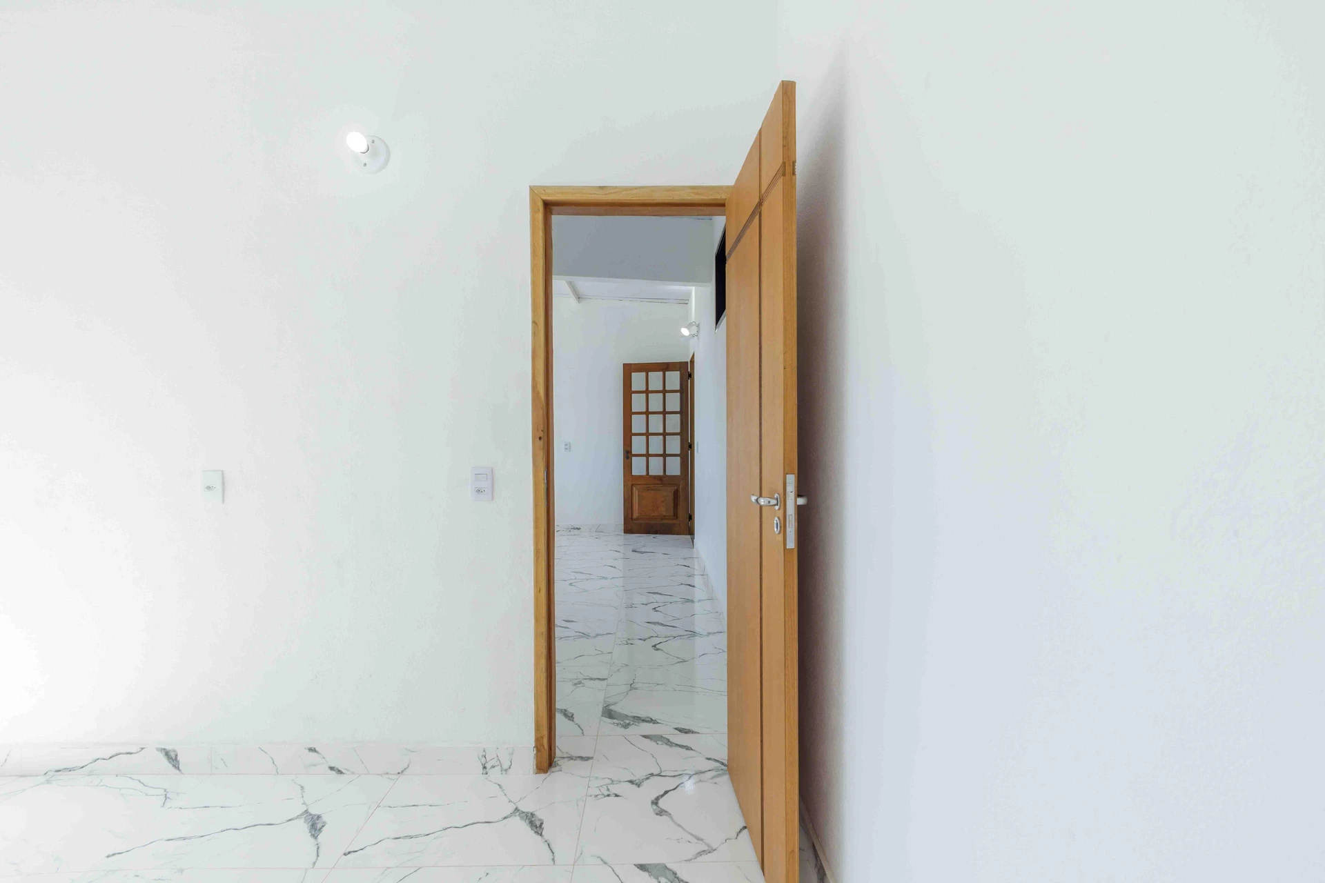 Monoambiente, 40 m², con ventanales de piso a techo — photo 4