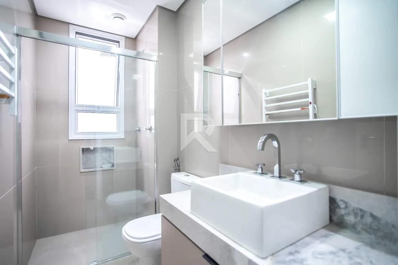 Furnished apartment with 4 en-suite bedrooms and 255 m² — photo 20