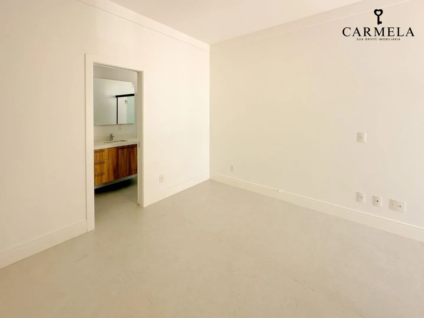 Вид на воду и 3 спальни: квартира 122 м² — photo 32