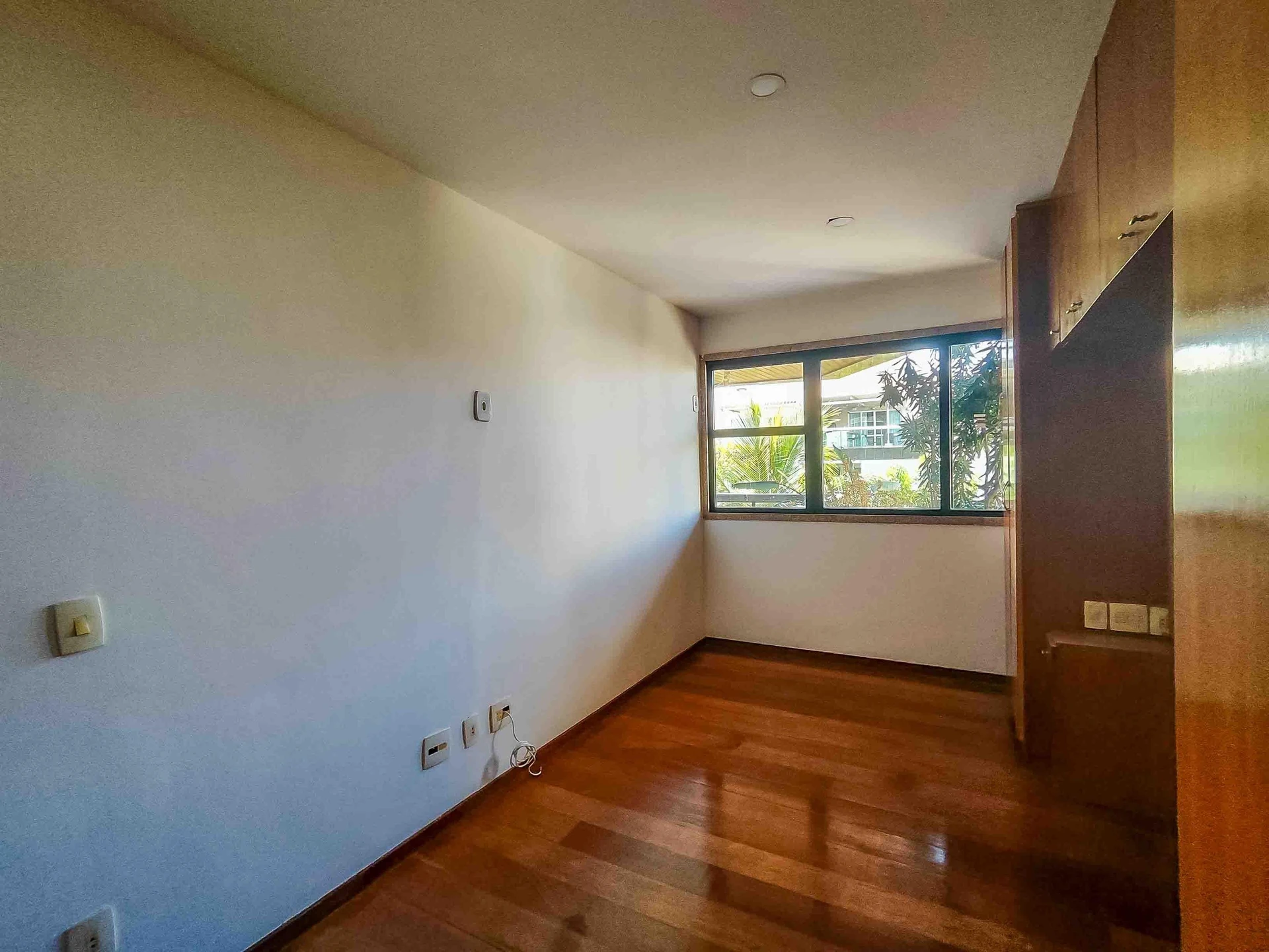Apartamento sem mobília com 3 quartos e área de lavanderia — photo 39