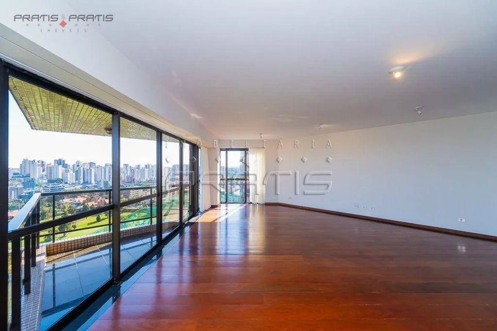 350 m² 3-bedroom apartment with a private BBQ balcony — photo 7