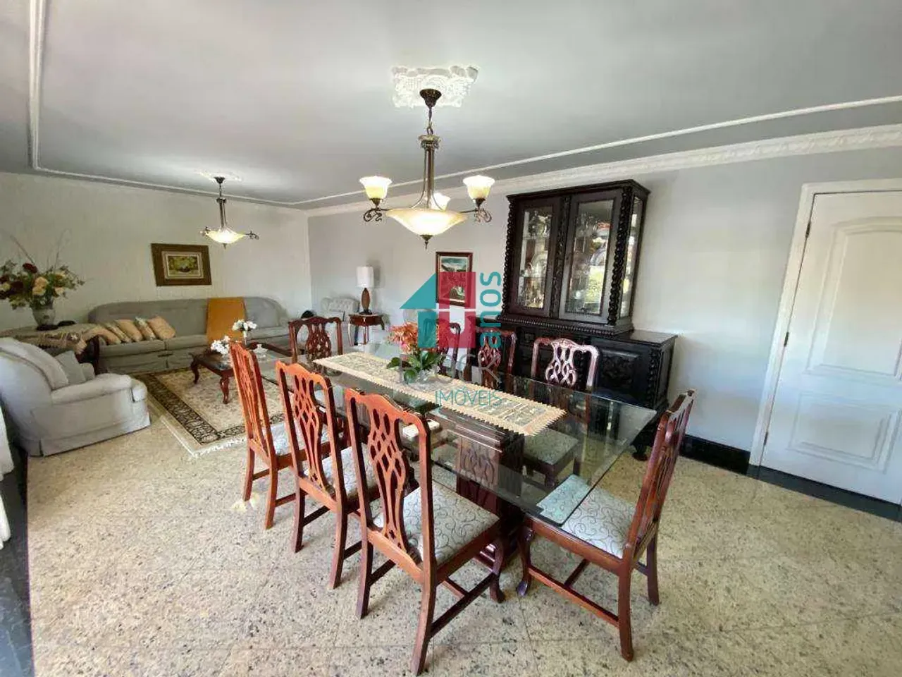 Furnished apartment with 4 bedrooms and 4 bathrooms — photo 17