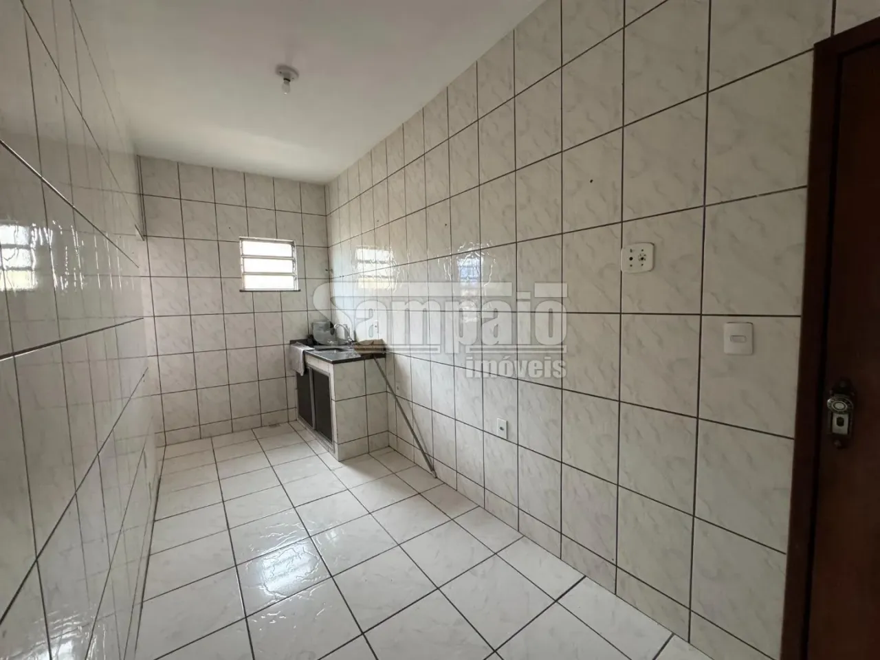 2-bedroom apartment with ceramic tile floors — photo 2
