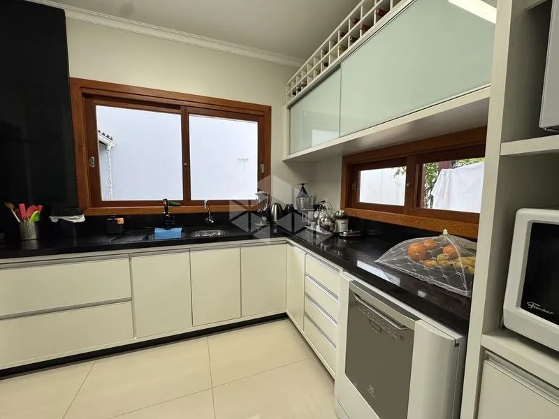 238 m² house with a home office and a dishwasher — photo 2