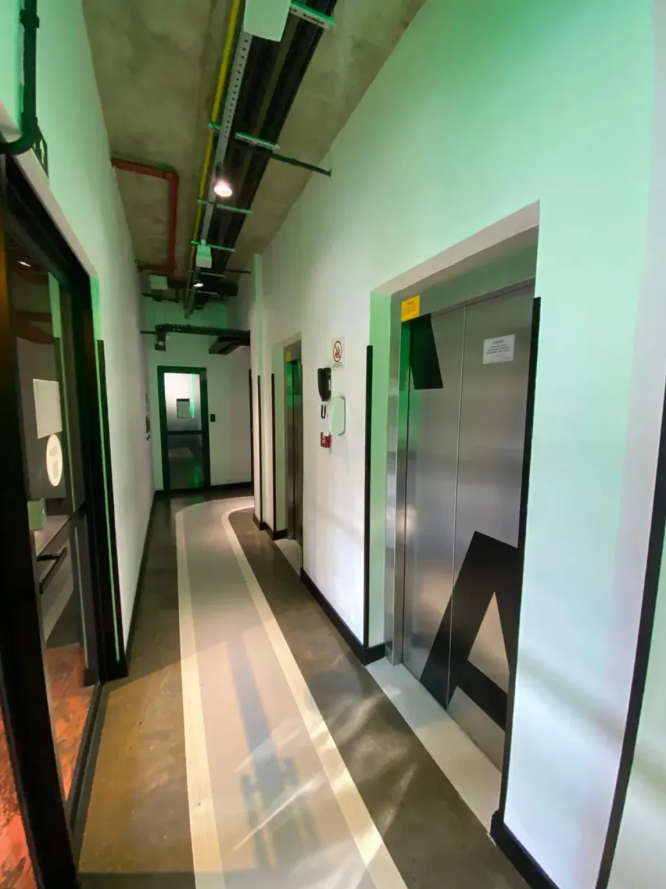 Apartamento amueblado de 30 m² con 1 dormitorio y balcón — photo 17