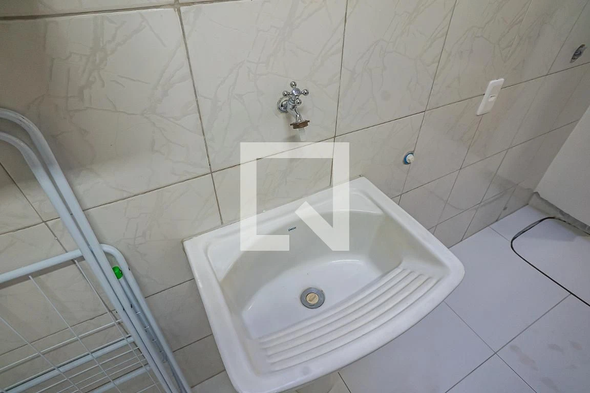 Furnished apartment with private garden and 2 bedrooms — photo 42