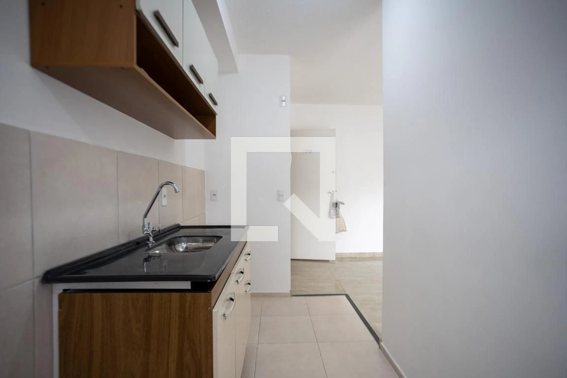 2-bedroom apartment in a building with a gym — photo 24