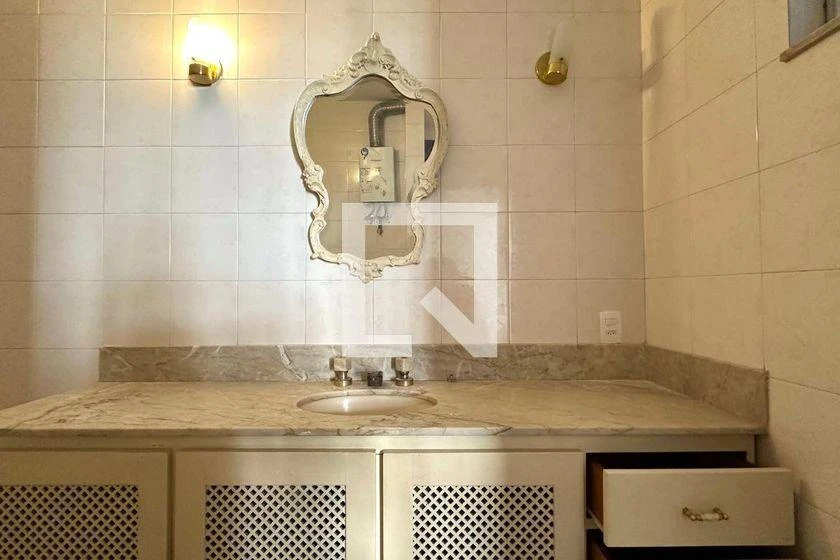 Rental apartment with 3 bedrooms and 190 m² — photo 20