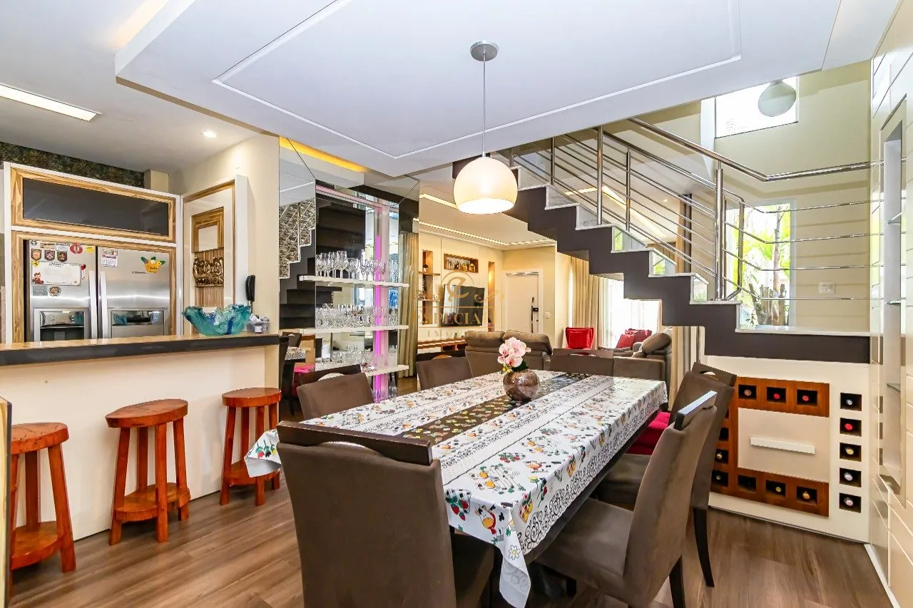 Furnished house with 4 bedrooms and open-plan kitchen — photo 11