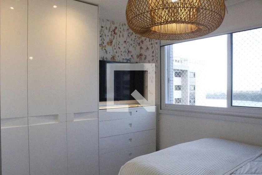 Furnished apartment, 115 m², with a glass-enclosed balcony — photo 22