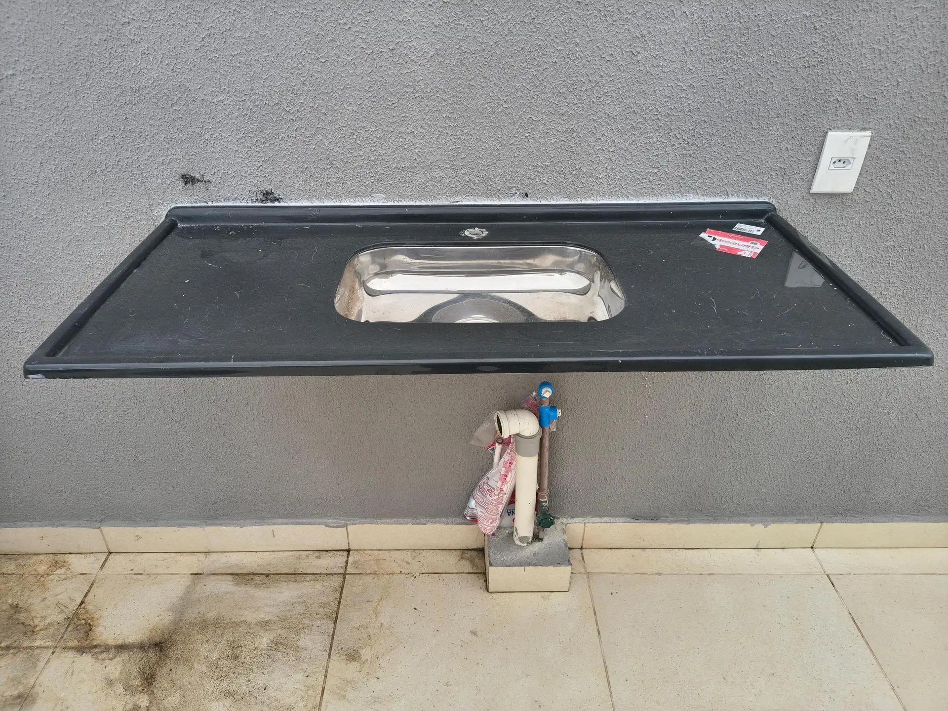 Apartamento mobiliado com 2 quartos, 1 banheiro e varanda — photo 15