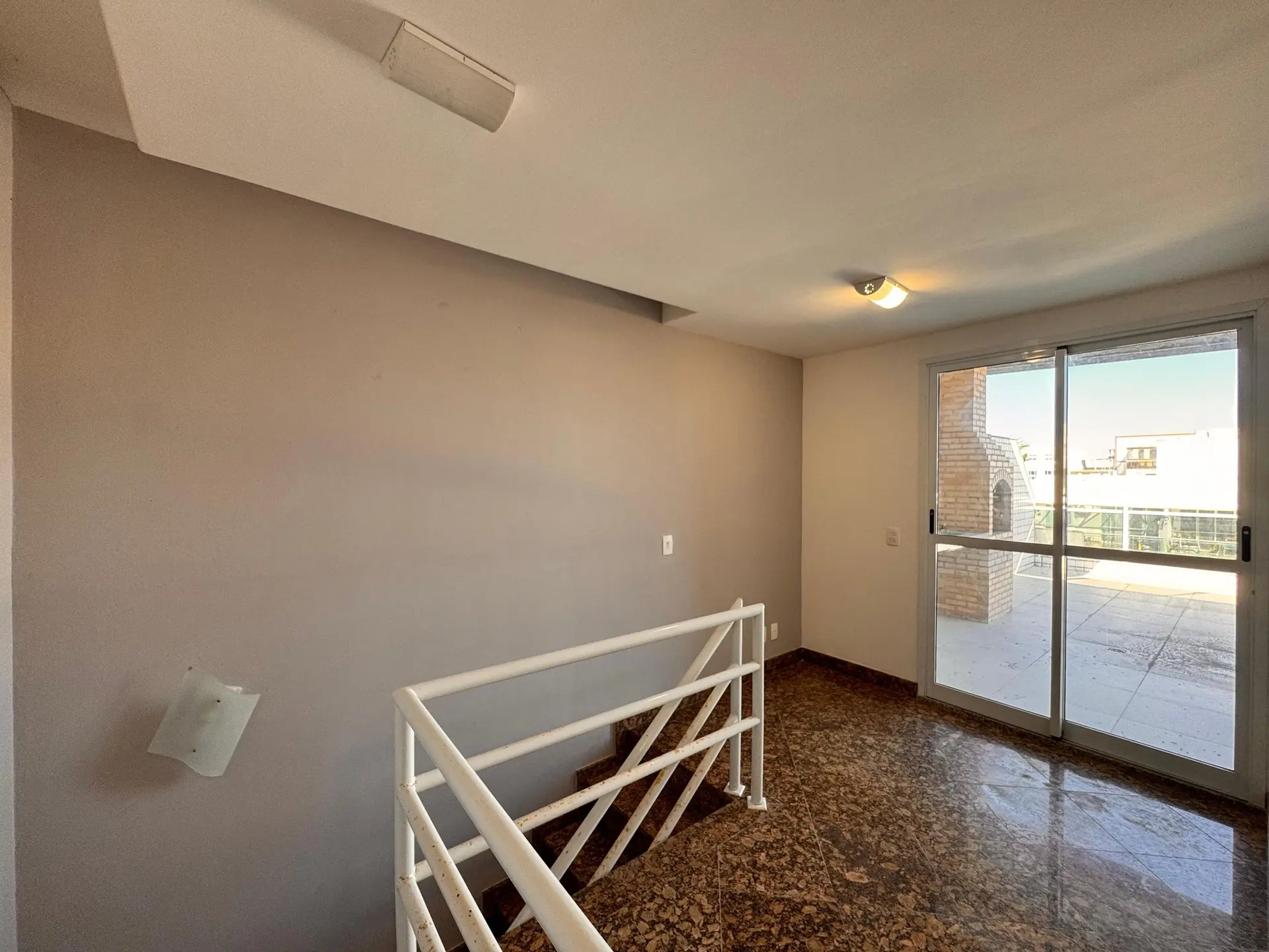 Apartamento, 233 m², com janelas do piso ao teto — photo 36