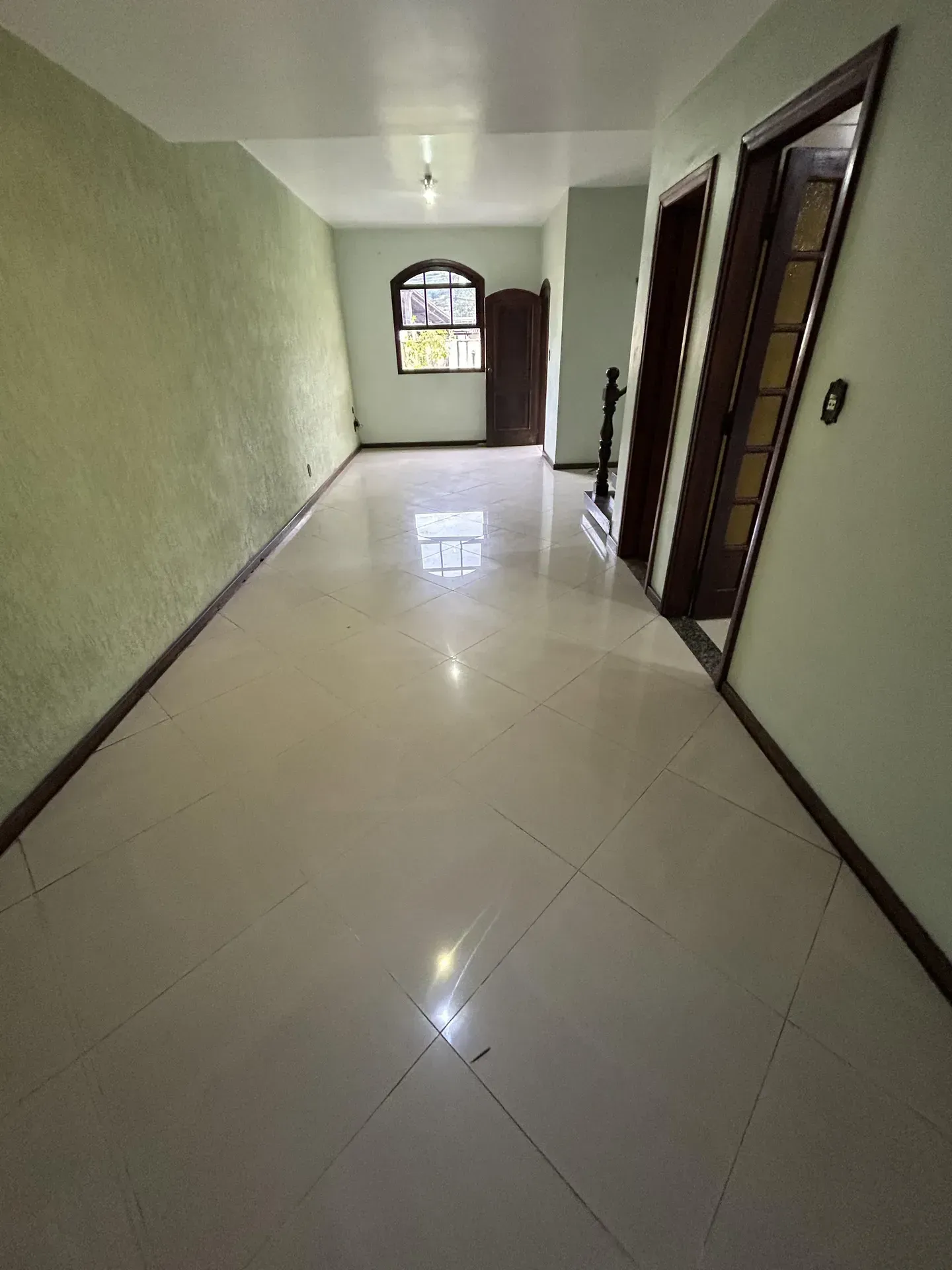 Casa com 4 quartos e 4 banheiros com box de vidro — photo 31