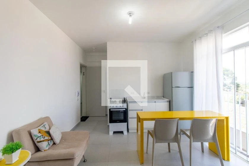 Furnished studio with 1 bedroom and a private garden