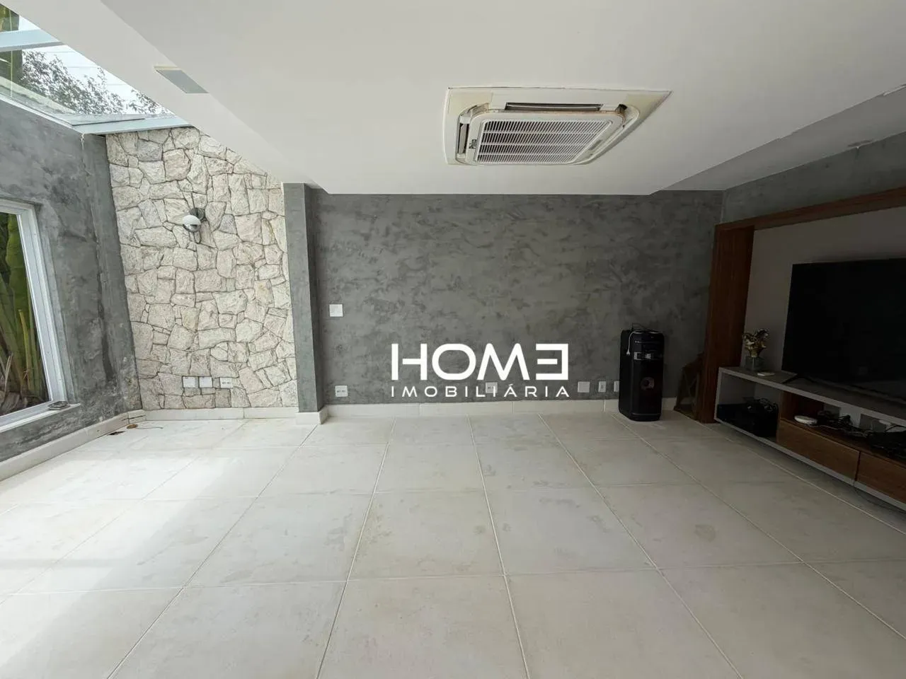 Unfurnished house with 5 bedrooms and 1000 m² — photo 16
