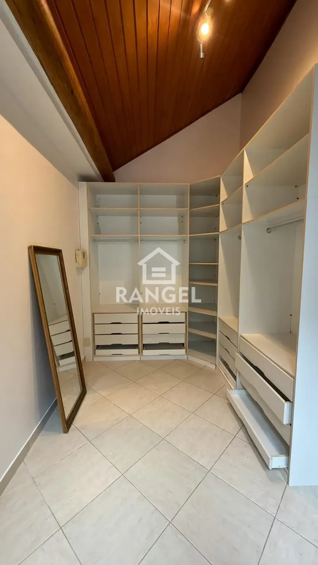 Apartamento mobiliado de 360 m² com 4 suítes — photo 31