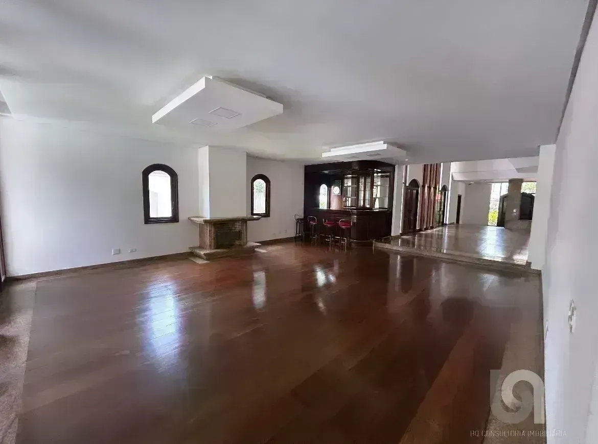 Casa com 6 quartos e cozinha fechada, 3000 m² — photo 5