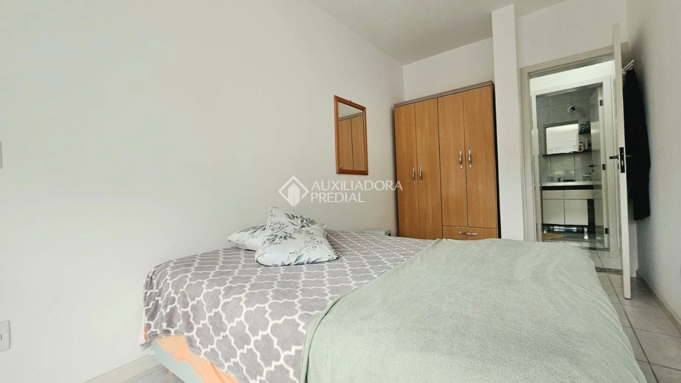 Furnished apartment, 62 m², with a grill on the balcony — photo 21