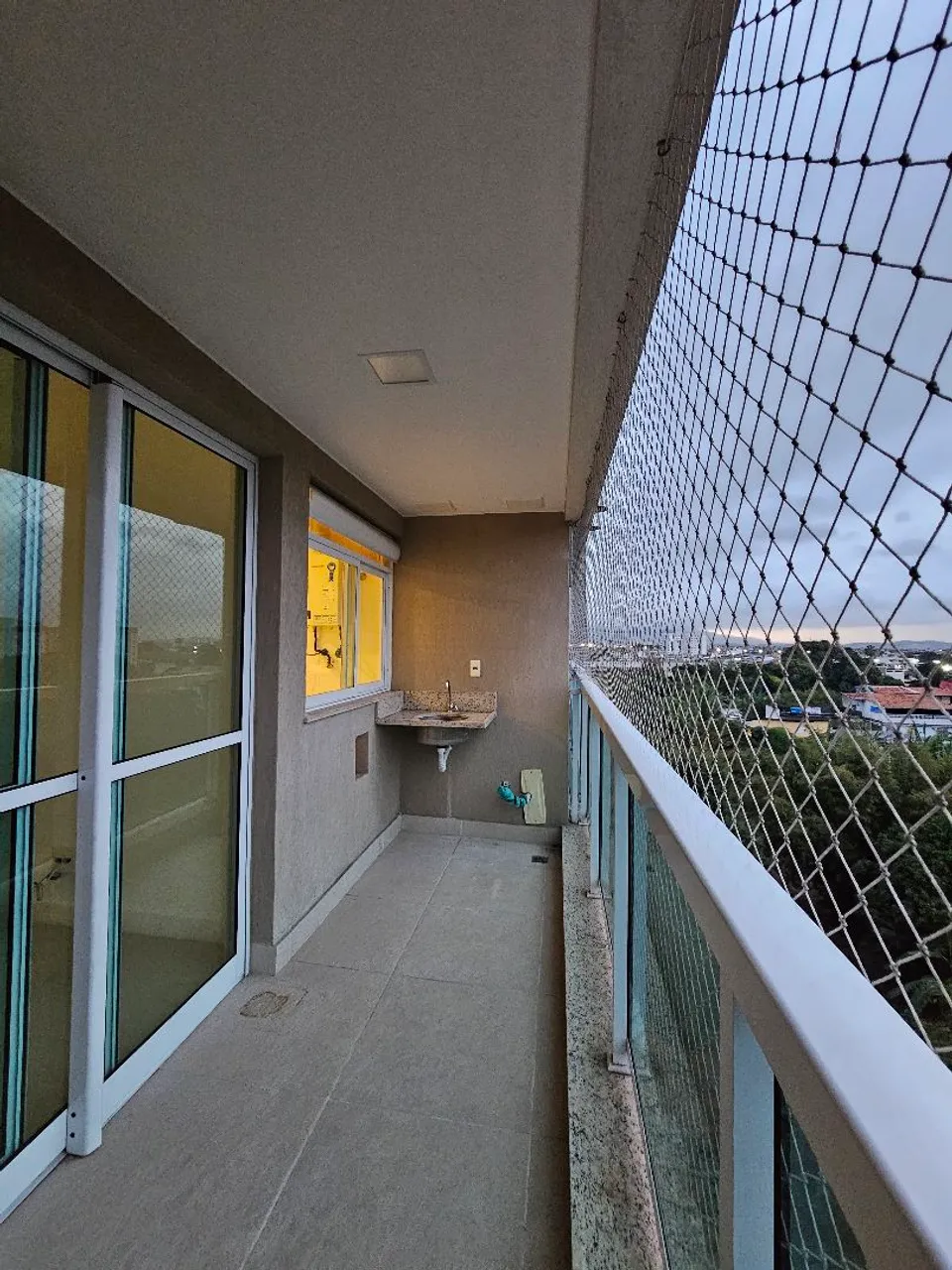 Glass-enclosed balcony in a 2-bedroom apartment, 62 m² — photo 2