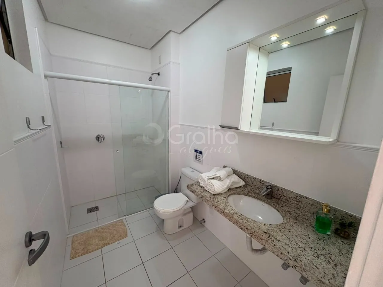 Furnished 129 m² apartment with 2 bedrooms and balcony — photo 30