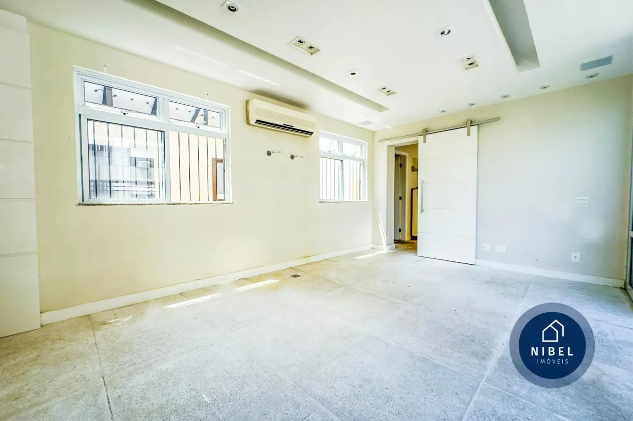 Penthouse with 3 bedrooms and integrated kitchen — photo 12
