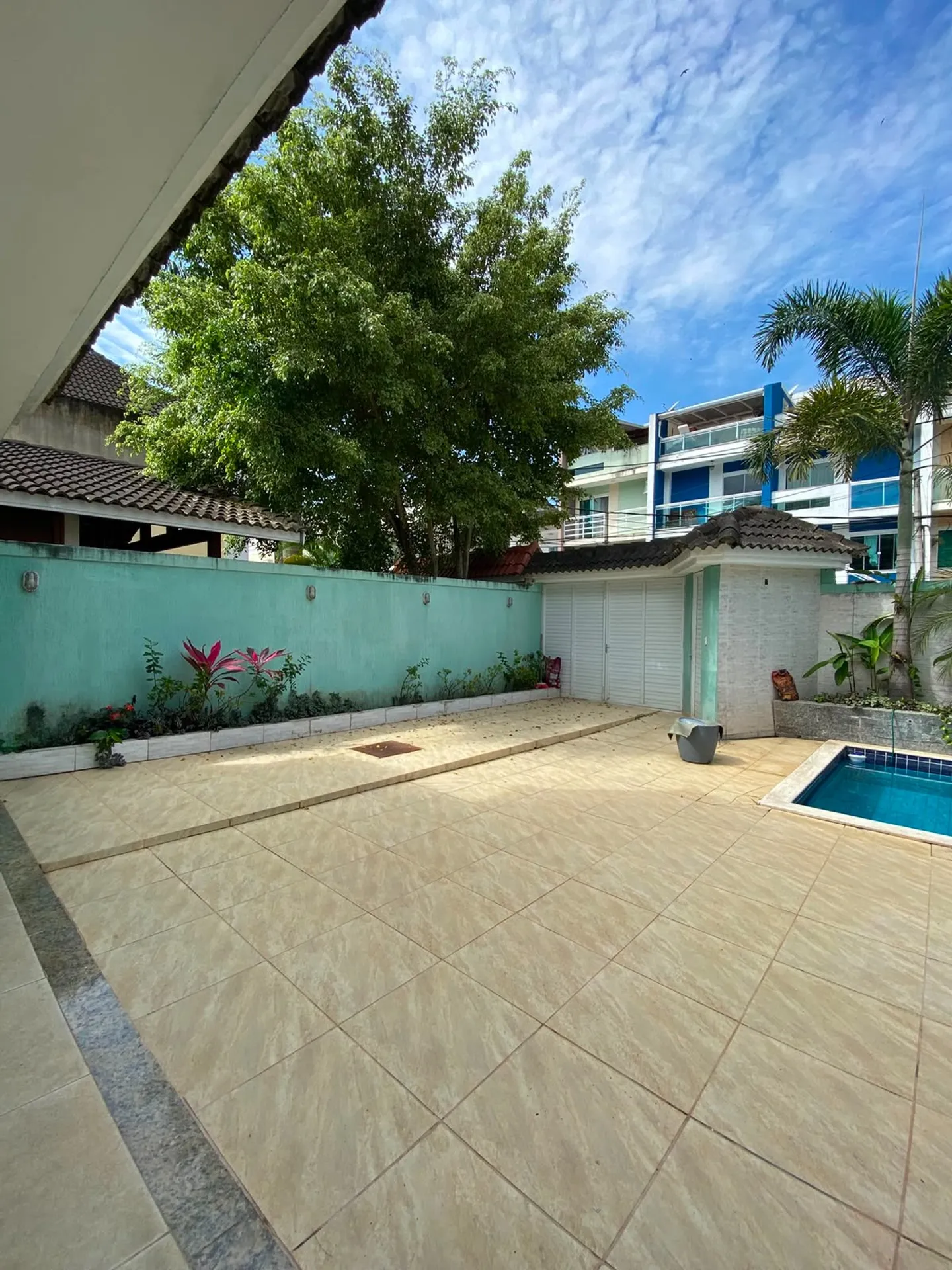 Casa amueblada con 3 dormitorios y cocina cerrada moderna — photo 21