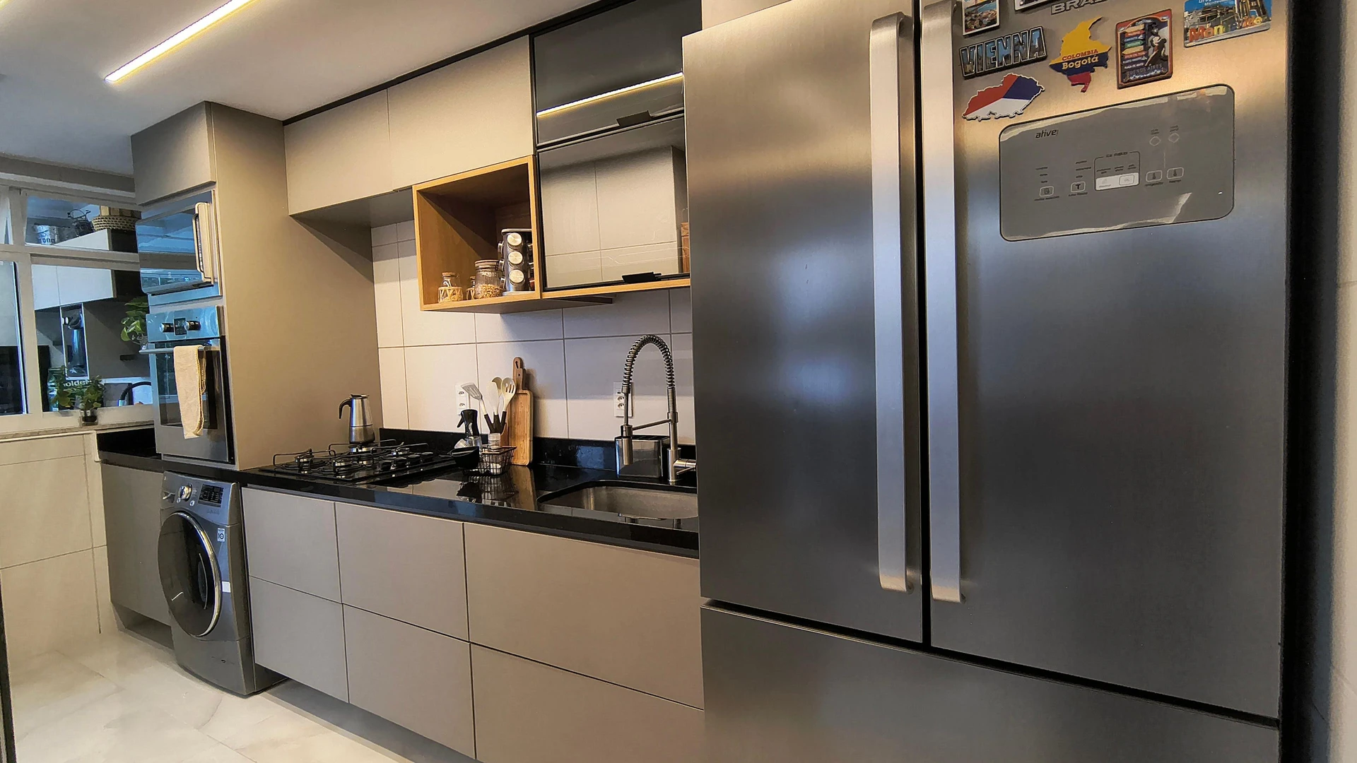 Furnished apartment, 150 m², with a grill on the balcony — photo 31