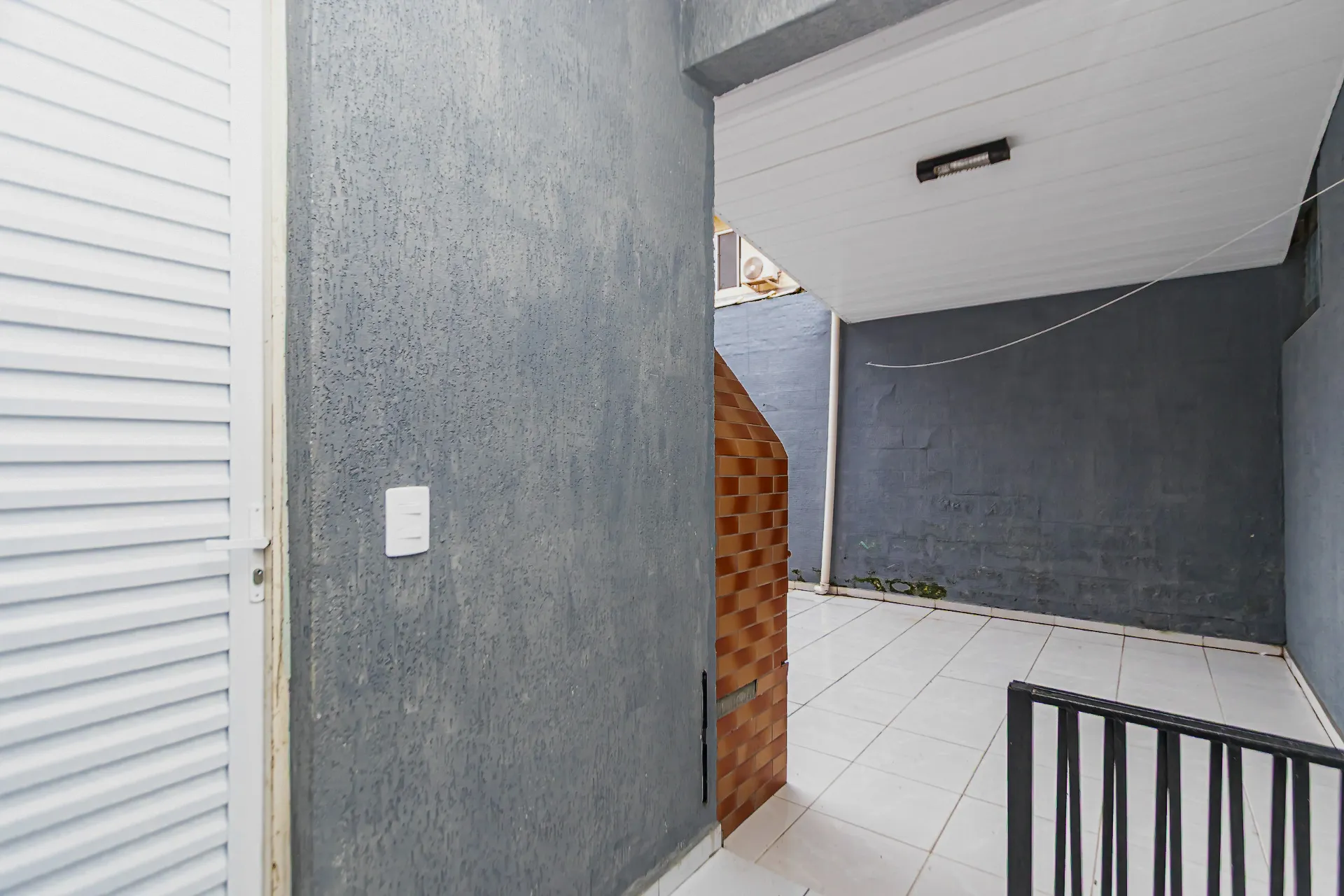 3-bedroom house with a grill on the balcony — photo 8