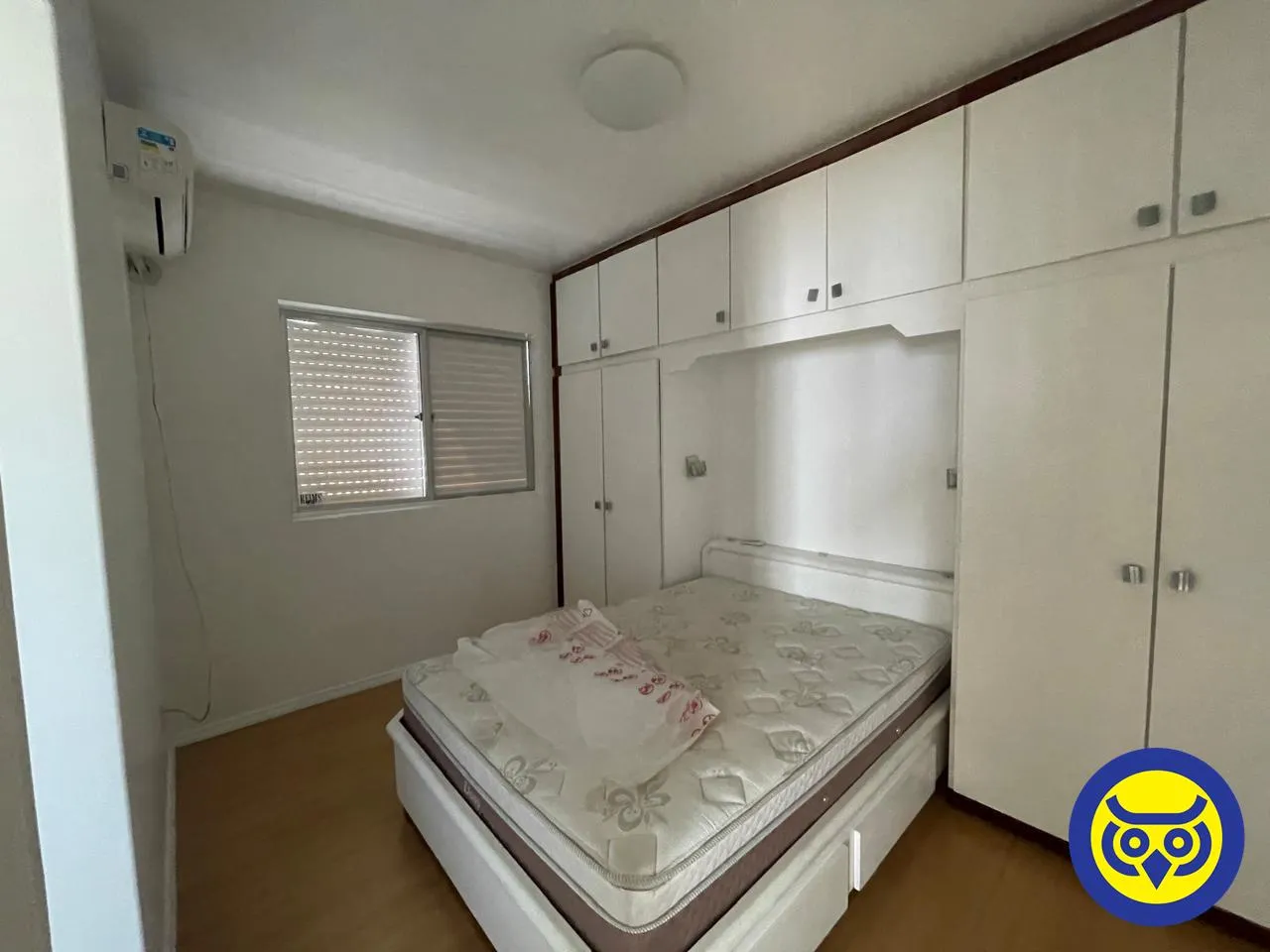 Apartment on the 12th floor with wood or laminate floors — photo 3