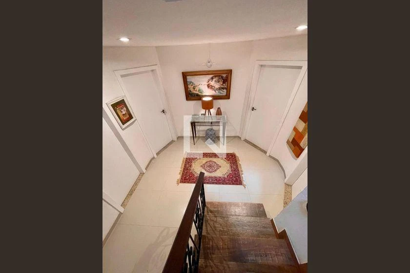 Furnished apartment, 492 m², with a glass-enclosed balcony — photo 26