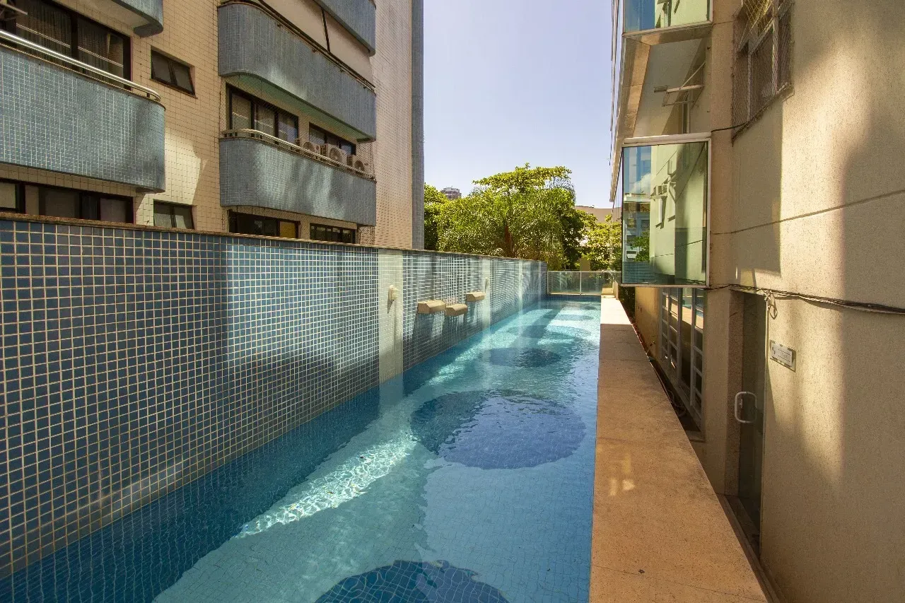 Furnished 100 m² apartment with a bedroom en-suite — photo 20