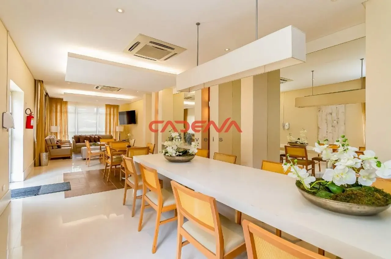 Unfurnished 4-bedroom apartment with private BBQ — photo 34