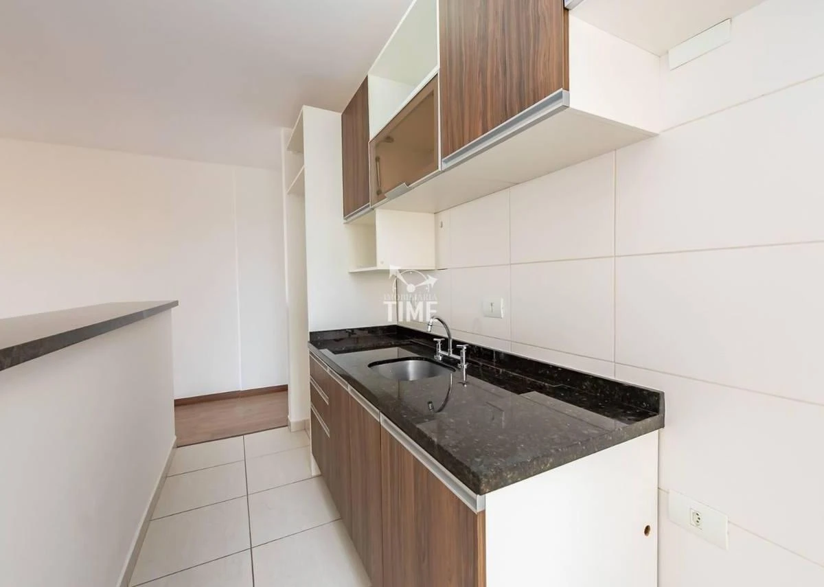 Wood or laminate floors in a 3-bedroom apartment, 69 m² — photo 20