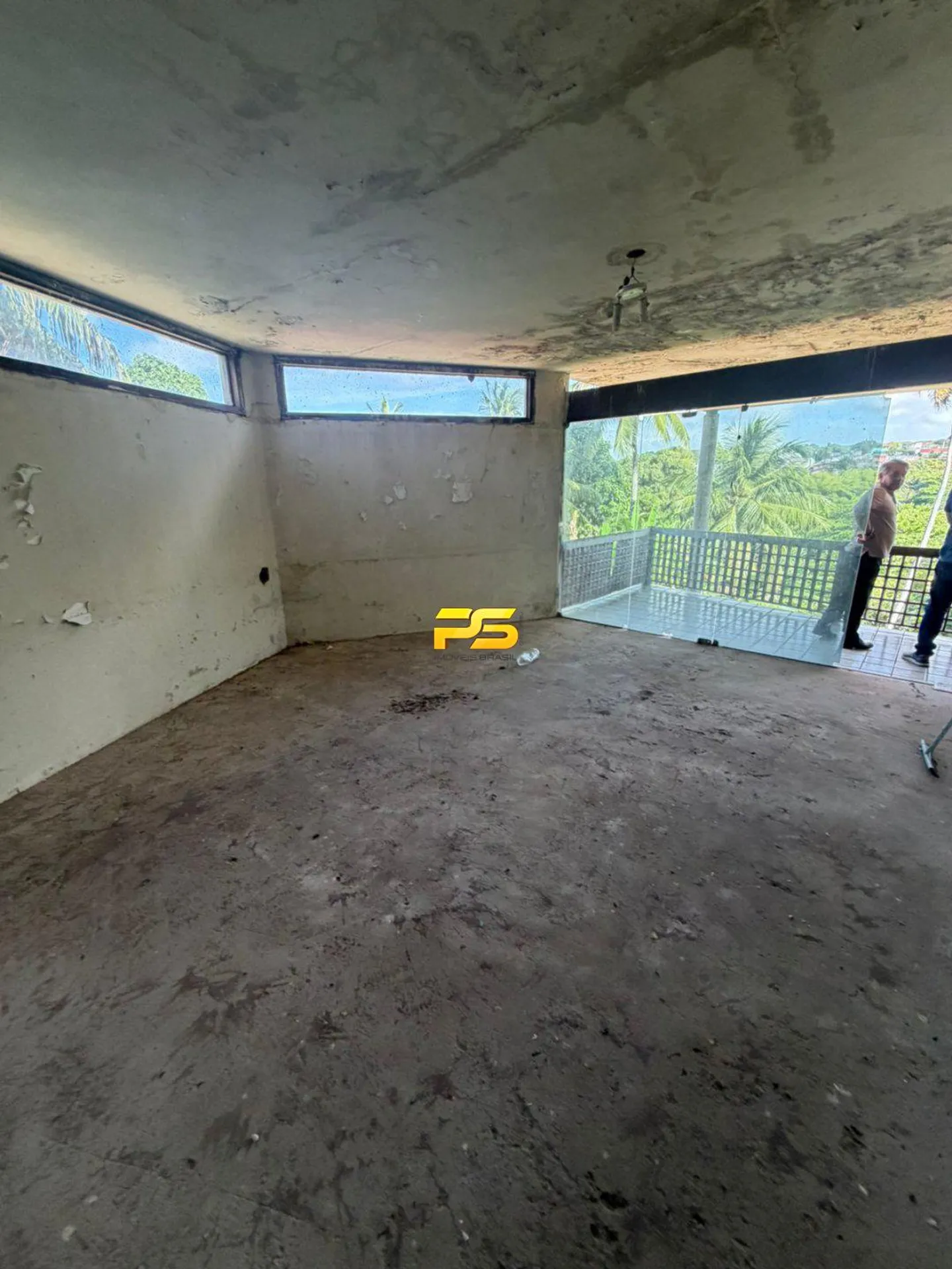 5-bedroom house with a home office — photo 4